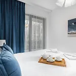 - Nowoczesny - Parking & Taras Z Ogrodem - By Renters
