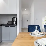 - Nowoczesny - Parking & Taras Z Ogrodem - By Renters * Niechorze
