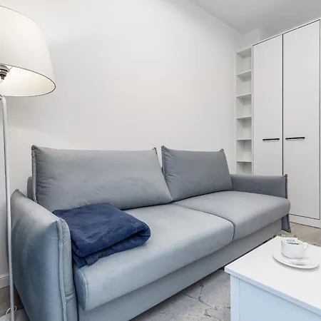 - Nowoczesny - Parking & Taras Z Ogrodem - By Renters *