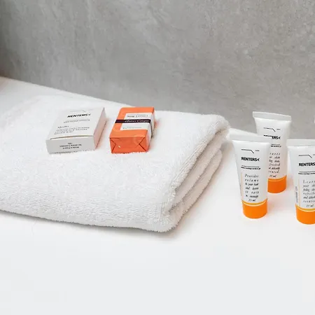 - Nowoczesny - Parking & Taras Z Ogrodem - By Renters