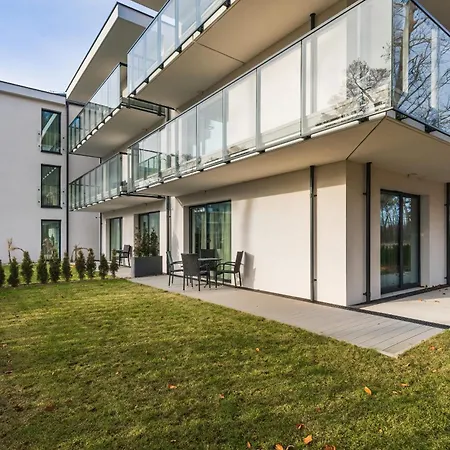 Apartmán - Nowoczesny - Parking & Taras Z Ogrodem - By Renters *