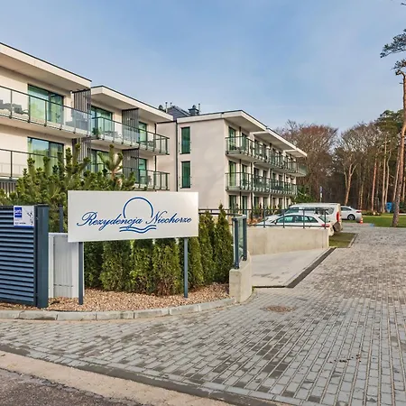 Apartmán - Nowoczesny - Parking & Taras Z Ogrodem - By Renters